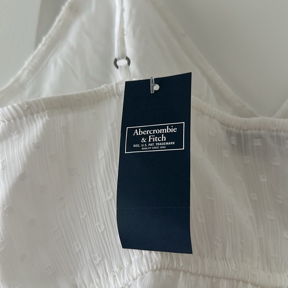 Abercrombie & Fitch Strappy Top Size Small - Brand New - Picture 3 of 4